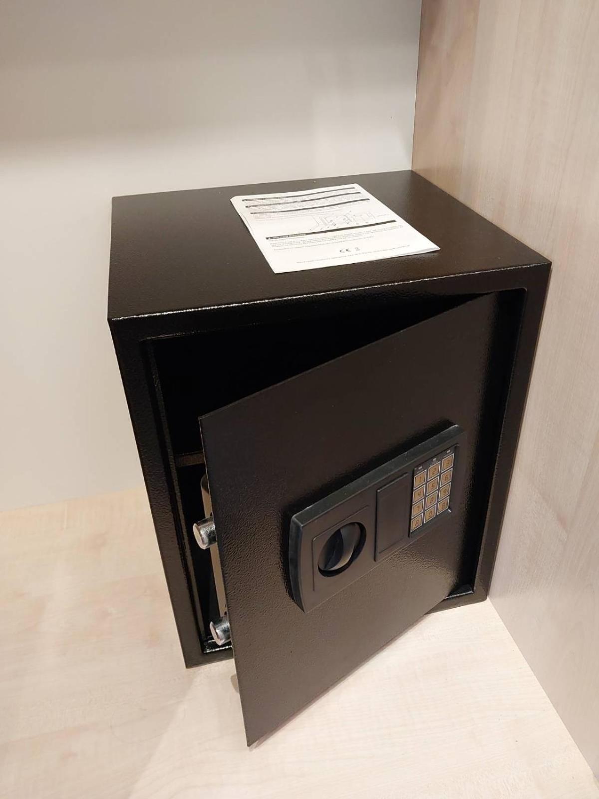 ワルシャワLake Park Apartament With Free Parking Airport Netflixアパートメント エクステリア 写真